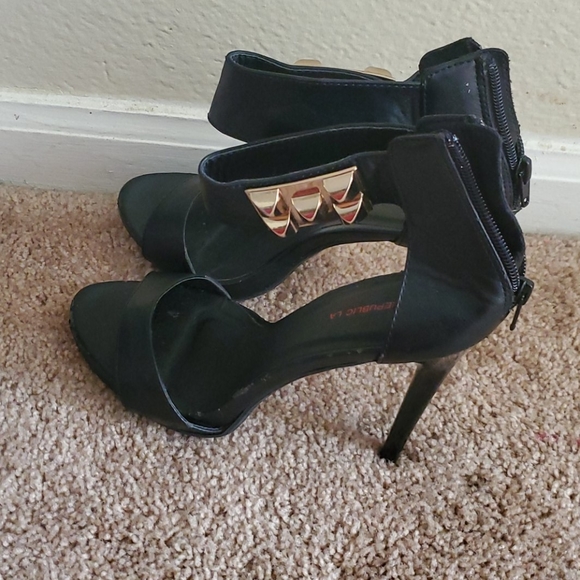 Shoes - Picture 2 of 2